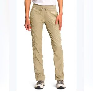 North face tie tan lightweight jogger| Small